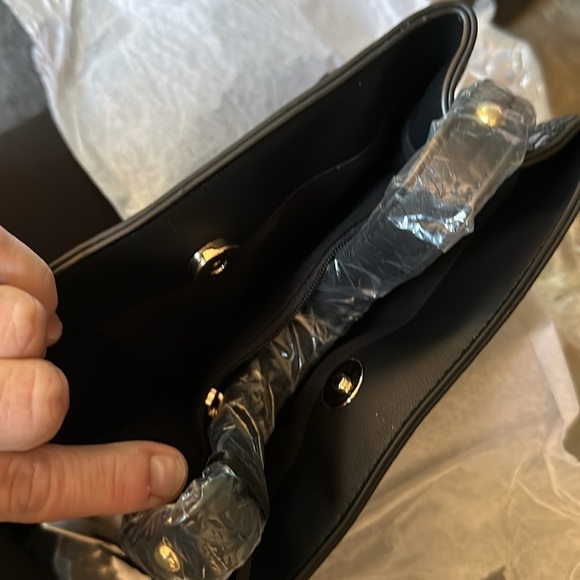 AOTA NWT Elena Vegan croc print crossbody bag‎ black - Picture 9 of 12